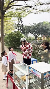 41K views · 253 reactions | Quán xiên bẩn lại còn quá bẩn, các bạn học sinh cảnh giác nha... [Thám tử Đào Nguyễn Ánh - Tập 5]..  #daonguyenanh #daonguyenanhentertainment #thamtudaonguyenanh #haingan #haithieunhi #drama | Đào Nguyễn Ánh | Facebook