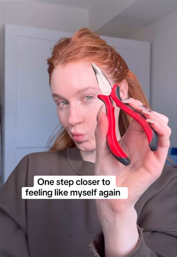 Every major life change starts with a hair crisis. I don’t make the rules #hairextensions #hairtransformation