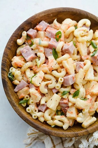 9.2K views · 56 reactions | Recipe here: https://therecipecritic.com/hawaiian-macaroni-salad/ Hawaiian Macaroni Salad is the perfect side dish! It is a delicious macaroni pasta salad with ham, pineapple, shredded carrots, and green onions, and a tangy dressing. | The Recipe Critic | Facebook