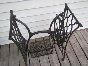 Antique Singer Treadle Sewing Machine Base, Industrial Look Table Base , Cast Iron Singer Table Base, Early 1900s ** FREE SHIPPING * Singabc - Etsy