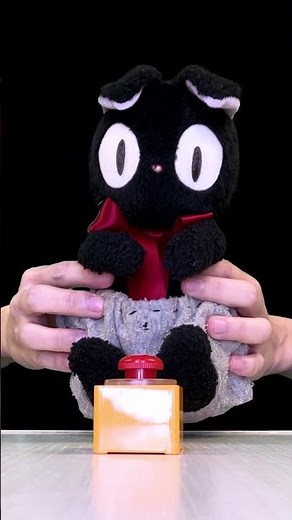 Emergency Button Chaos! Kuro Didn’t Expect THIS Reaction! 💥🤣