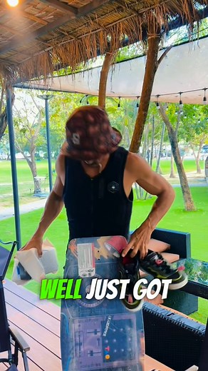 3.8K views · 126 reactions | 盧 Telesin Master Grip 朗 Best Case I’ve ever owned! Never worried to drop my phone while shooting! 鱗 Magnetically attachable to the back of the phone  Grip helps me stabilize while filming videos  Tripod mounting options  It is also a POWER BANK 勞  Attachable LED lights (Day & Warm) ✅ Bluetooth Shuttle & Control dial  Available at telesin.com 螺冀 #Telesin #TelesinMasterGrip | Daniel Grant | Facebook