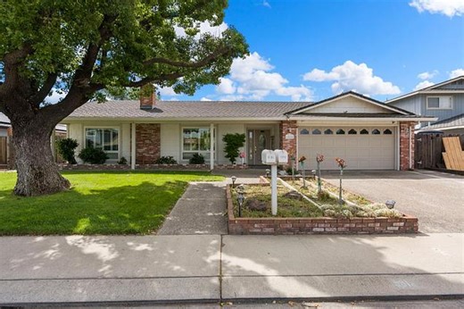 1018 E Edison, Manteca, CA 95336 | Estately 🧡 | MLS# 226050603