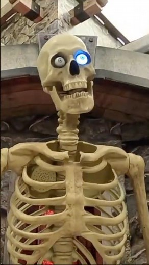 Spirit Halloween 2022 Creepy DigiEye Skeleton Animatronic