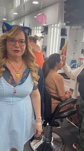 Getting my make up done by the criminal minds makeup artists ❤️ there’s Kirsten (Penelope Garcia) too ❤️❤️say hi to her 👋 she was so cute and had her photo taken with us first. Il post that up in a bit 🥰 I was so lucky to get to meet the makeup artists of the show!! They were so beautiful and incredibly friendly. Renee did my make up and we talked about different makeup products. It was fab!! #criminalminds #makeupartist #criminalmindsmakeup #makeup #tvseries #losangeles #makeupartisttothestar