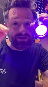 🦌Lost your trail during deer season? This light will help you secure your prey late at night! 🔦 🩸 Exclusive blood-displaying spectral technology – invisible blood stains on fallen leaves and dirt instantly illuminate as red trails! No more squatting on the ground, digging through grass in the dark; you can pinpoint your route from 10 meters away. 💡 2000 lumens of intense light – transform a pitch-black forest into daylight in seconds! Not only does it reveal the blood trail with crystal-clea