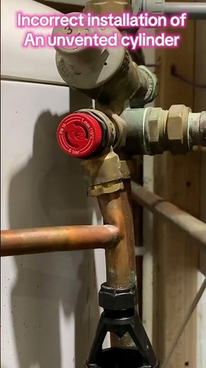 Finding a poor unvented cylinder installation #gastraining #plumbing #boiler