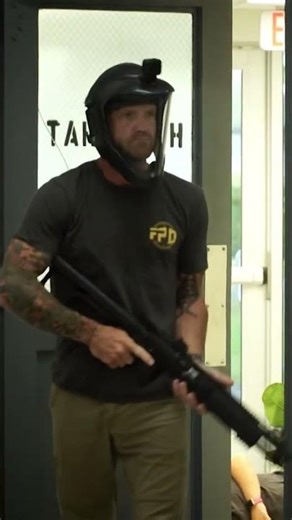 Realistic Active Shooter Simulation 🔥 Watch ‪@firstpersondefender‬