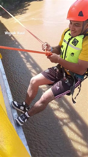🇲🇽 🔥 🌉 #Péndulo en TENOSIQUE TABASCO MÉXICO 🇲🇽❤️‍🔥🐒 en el puente de Boca del Cerro solo con Wayak Xuul😎 ℹ️ contáctanos al 9341290788 Síguenos en redes sociales somos Wayak Xuul y Gello Zubieta aventuras en el Eden de México y sus alrededores 👍🏽 #wayakxuul #tenosique #turismo #aventura #pendulotenosique #pendulowx #pendulotabasco #pendulousumacinta #pendulowayakxuul #puenteusumacinta #puentebocadelcerro #riousumacinta | Gello Zubieta