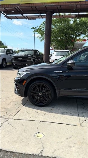 2022 Volkswagen Tiguan R-Line Black Edition | Turbo AWD SUV