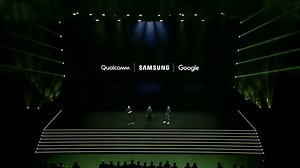 Collaborative XR Headsets