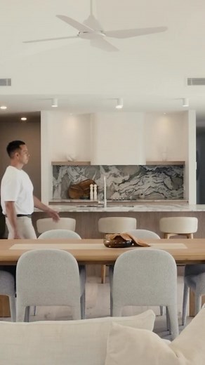 拾SOLD FOR A NEW SUBURB RECORD 1 David Court MIAMI  422 One...