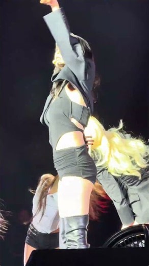 261011 [4K] aespa KARINA & WINTER 'Serenade' Focus @ Rogers Arena Vancouver