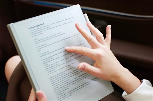 Viwood's AiPaper packs a 10.65-inch E Ink touchscreen into a 4.5 mm thin tablet with a week of battery life