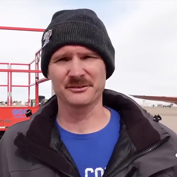 Elvis’s private jet transformation from neglect to luxury