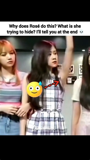 rosé unnie why are you doing this?? 🤔🙌🏻 #lisa #rose #jisoo #blackpink #shorts