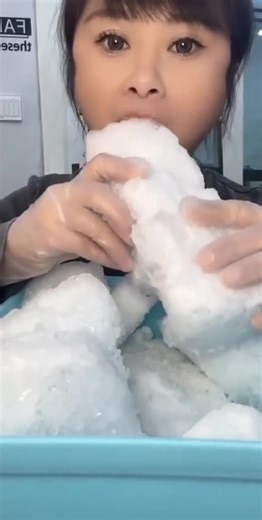 #iceland #asmr #iceeating #iceasmr #iceasmrsounds