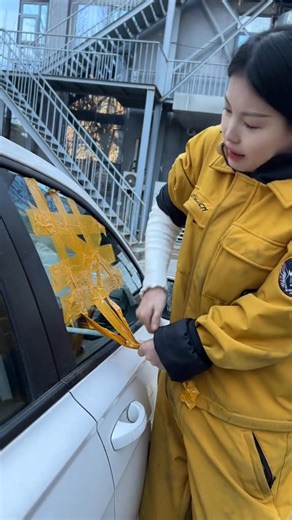 149K views · 3.9K reactions | Car keys locked in car, free solution!#cars #tips #car | Driver Crush01 | Facebook