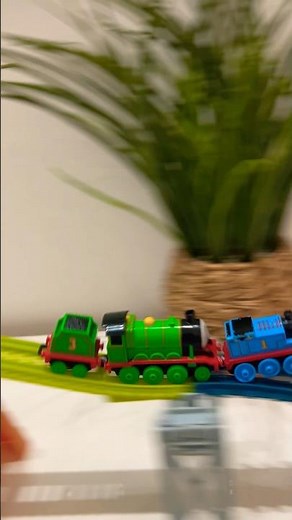 Thomas & Henry Derail Salty!! #thomasandfreinds