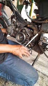 37K views · 746 reactions | Installing the Yamaha Vega ZR engine on the motorbike frame | Aeon | Facebook