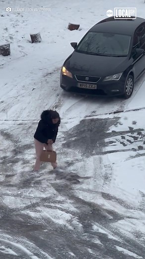 This woman is “sliding” into winter with grace 😂 #sliding #ice #snow #snowday #slipping #slipandslide #localish #goodnews