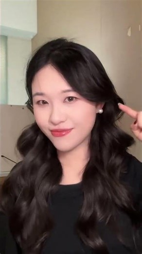 Step-by-Step Guide to the Trendy 8-Shaped Bangs hairstyle