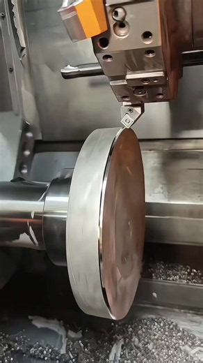 Turning on a CNC Lathe: Essential Cutting Tools Guide