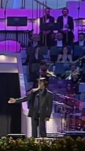 James Brown and #ClassicalMusic legend, #LucianoPavarotti performing “It’s A Man’s World”! #JamesBrown #soul #LiveMusic