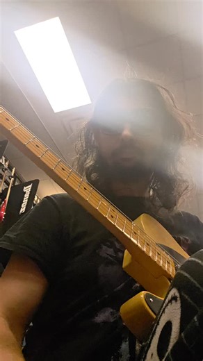 8 finger tapping excercise using the bass line from i wish! | David Sink's Musical Endeavors