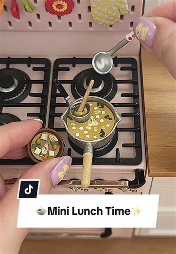 Mini cooking in my mini kitchen👩‍🍳✨ Preparing delicious miso soup for a mini lunch with mini food today🍲 Everything is so cute and satisfying🥰💕 #miniature #rement #ASMR #satisfying #toys