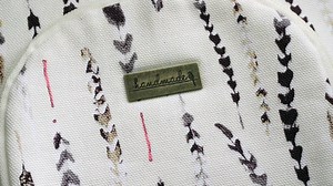 8.6K views · 110 reactions | It's a bag hardware tutorial! Look and see how easy it is get a professional look to your next sewing project. It's so easy to add our metal bag labels to your handmade bags. Love that bag bling! | Emmaline Bags | Facebook