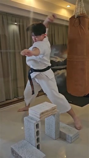 9 PCS Tameshiwari Challenge by Sensei Gerald Poh, Tiong Bahru Dojo Coach. #TiongBahruKarate #PunggolKarate #KarateSingapore #SGKarate #TiongBahruFitness #PunggolFitness #SGFitness #TiongBahruCommunity #PunggolCommunity #KarateLife #KarateTraining #SelfDefenseSG | 極真会館 中村道場 新加坡 - IKO NAKAMURA SINGAPORE
