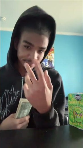 “20 On Top, 20 On Bottom… Hella Ones 😂💸 #viral #comedy #funny