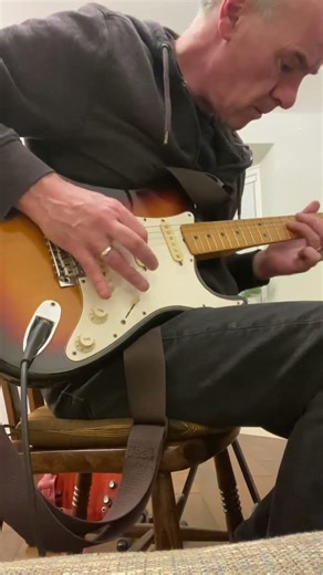 Eric Johnson Dover Drive / Strat test.