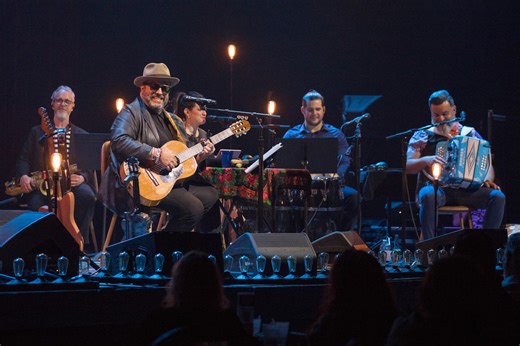 Country music star battling stage 4 cancer. Here’s the latest