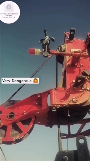 Dangerous lifting 🙋#TrendingShorts #viralshorts #shortfeed #youtubeshorts #viral