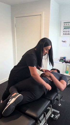 Tell me your lower back needed that without telling me … #drmarykalandos #chiropractor #loudcracks #adjustment