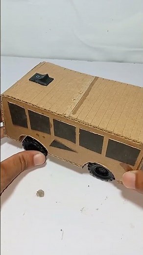 Cardboard BUS!