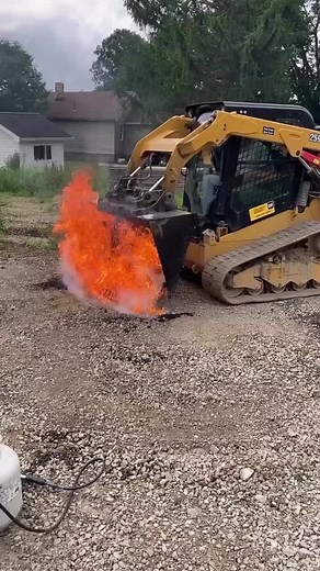 PavePro is the safest and most effective way to clean asphalt. It’s all science baby! #asphaltsolvent #asphaltremover #asphaltpaving #construction #pavepro #pavingnation #pavelikeapro #constructionlife #asphaltlife #publicworks