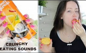 【Solfrid ASMR】索菲德姐姐吃脆脆的品客薯片~_哔哩哔哩_bilibili