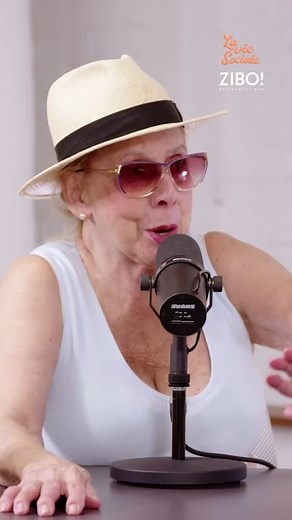 Une heure de rire avec Patsy Gallant! L’épisode complet est disponible sur toutes les plateformes d’écoute 🎧