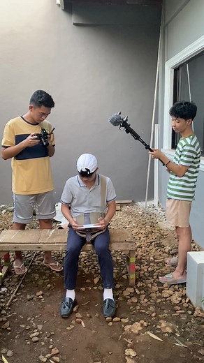 Grade 12 Short Film: Social Change Trailer