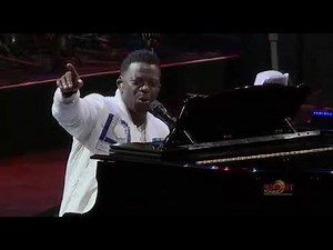 Benjamin Dube Performs Twi Song “Onyame Kokroko Ben Ni