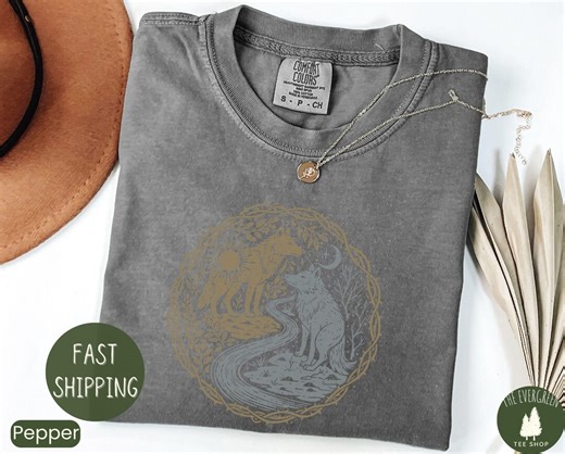 Fox Yin Yang Shirt, Sun Moon T-shirt, Witchy Forestcore Tee, Mystical Animal Graphic Shirt, Dark Academia Naturecore Aesthetic Tee Celestial - Etsy