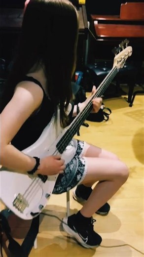 Rachel smashing it on bass and lead guitar for our debut single, Dance With The Devil. 🩵🖤 #guitar