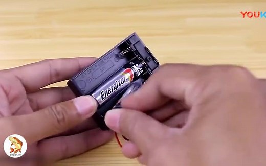 今日DIY- 教你如何制作一个远程遥控关灯科技小制作, 不愁犯懒了