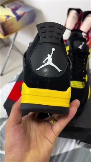 Unboxing Air Jordan 4 “Thunder” & On Feet Review | GoodKicks#AirJordan4 #AJ4雷公 #球鞋开箱 #潮流穿搭