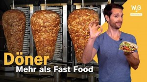65K views · 456 reactions | Der Döner: Beliebtes Fast Food der Deutschen. In der Kultliga der Snacks schlägt er sogar die Currywurst. Fleisch, Brot, Salat und Soße: der Döner in seiner heutigen Form ist tatsächlich keine türkische, sondern eine deutsche Erfindung. | funk | Facebook