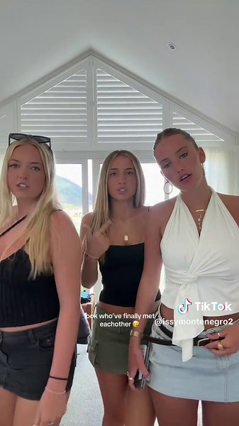 Summer Outfits for Friends: Matching Styles