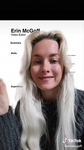 literally made these resumes just for this vid lol #greenscreen #edutok #careeradvice #resume #resumehelp #jobsearch #tiktoktaughtme